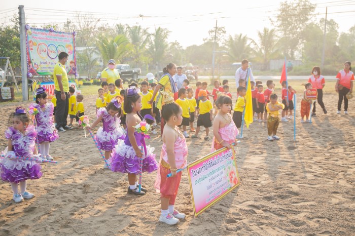 กองการศึกษา ศาสนาและวัฒนธรรม จัดโครงการกีฬาสีสัมพันธ์ในเด็กปฐมวัยของศูนย์พัฒนาเด็กเล็กตำบลหว้าทอง (วัดศิลา) ประจำปีงบประมาณ 2566 